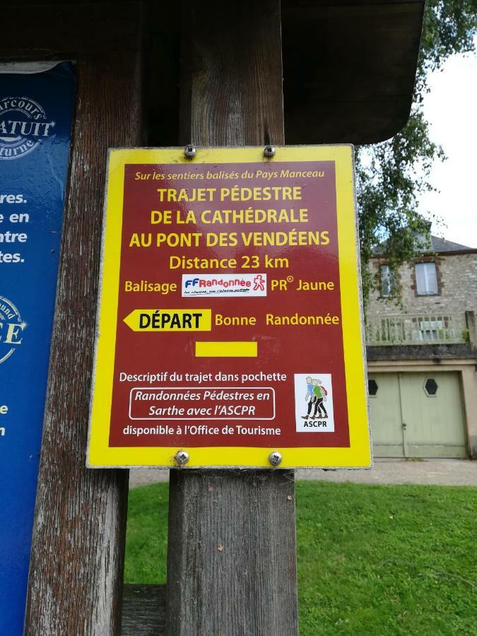 לה מאנש Le Petit Chalet -Appartement Proche De La Vieille Ville , Du Centre Ville Et Du Tram- Petit Dejeuner Offert מראה חיצוני תמונה